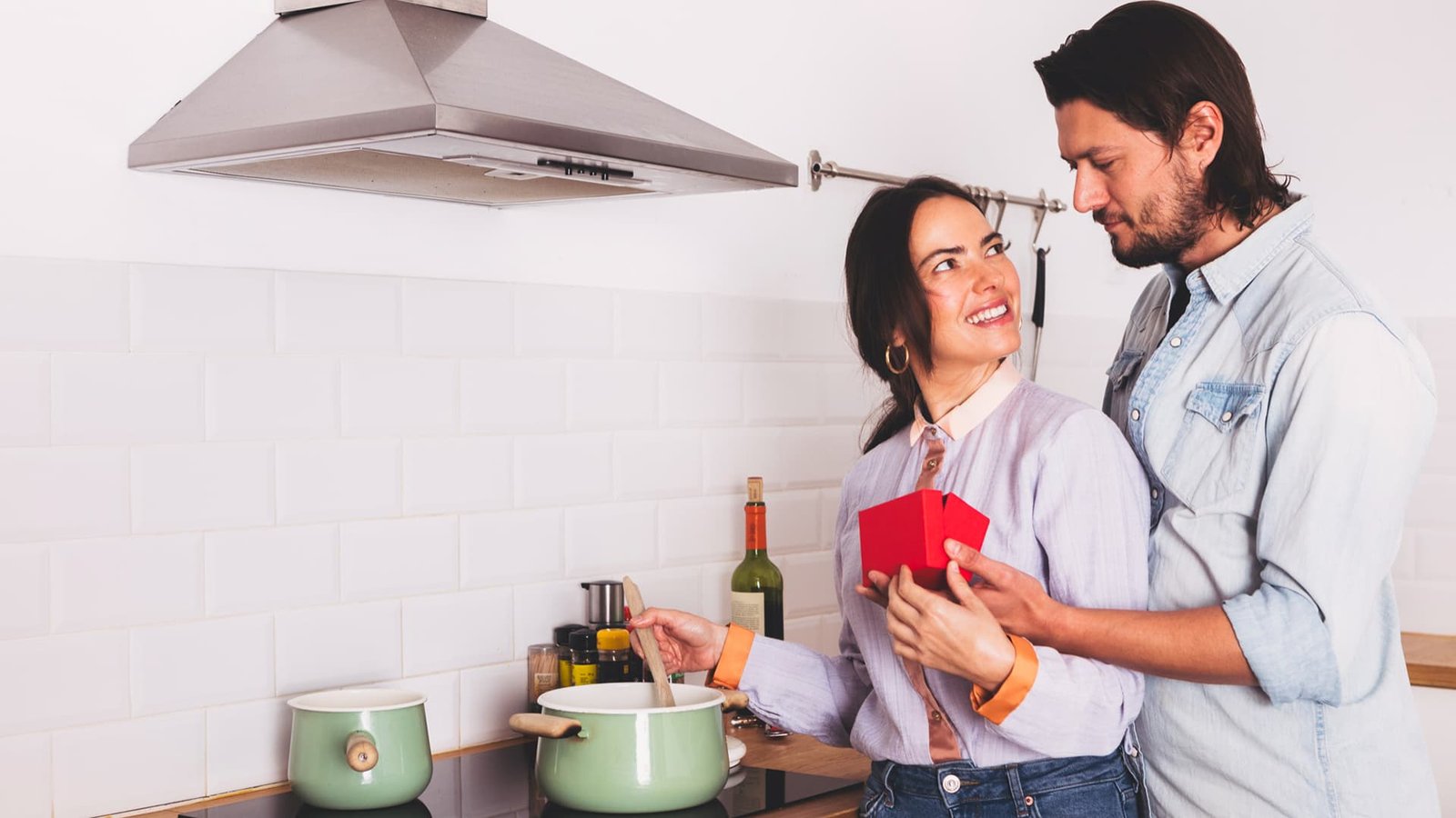 Why Your Range Hood Isn’t Pulling Smoke Out